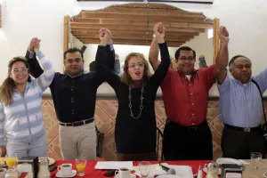 Priistas se agrupan para solicitar el relevo en la dirigencia estatal