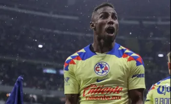 Julián Quiñones, listo para debutar con la Selección Mexicana