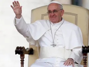 En la iglesia también hay pecadores: Francisco