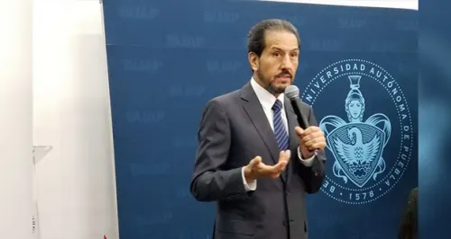 Confirma Barbosa Huerta denuncia contra hija de Esparza Ortiz