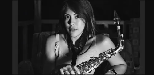 Ser mujer, desgracia en México: saxofonista a un año del ataque con ácido