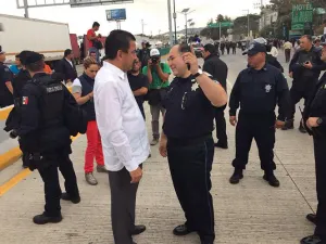 Desaloja Policía Federal a manifestantes de la Autopista del Sol