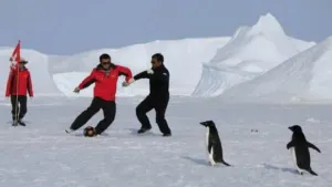 Antártida debutará con futbol sobre hielo