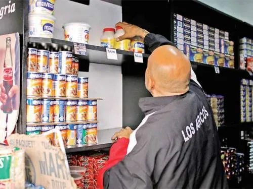 El gobierno de Venezuela ajusta precios regulados