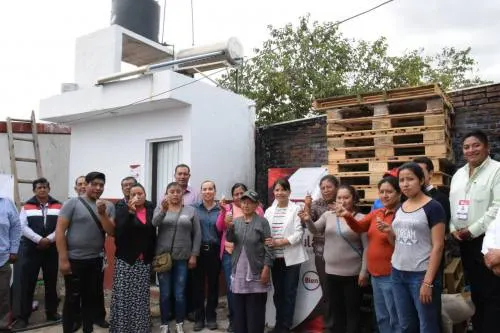 Entrega gobierno de San Pedro Cholula  acciones del programa Hogares de Bien