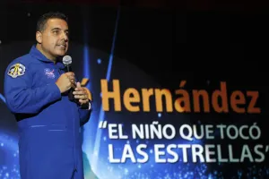 Existe poca oportunidad para insertarse en la ciencia: Astronauta