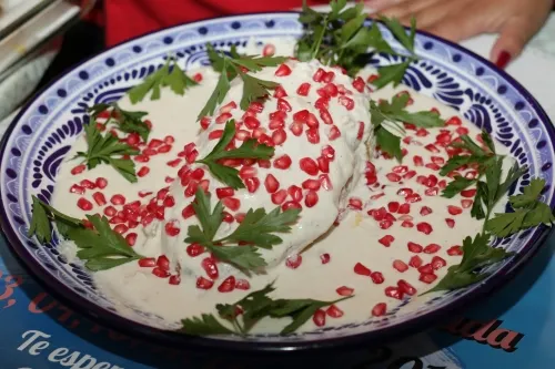 Chiles en Nogada ya se venden en Estados Unidos