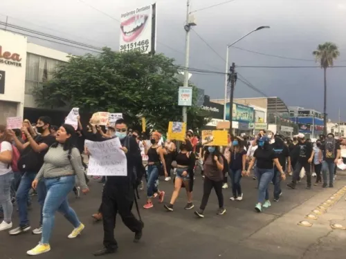 Estudiantes marchan en Jalisco por caso Giovanni