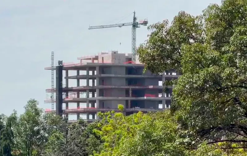 Mujer muere tras caer de torre en construcción en La Vista