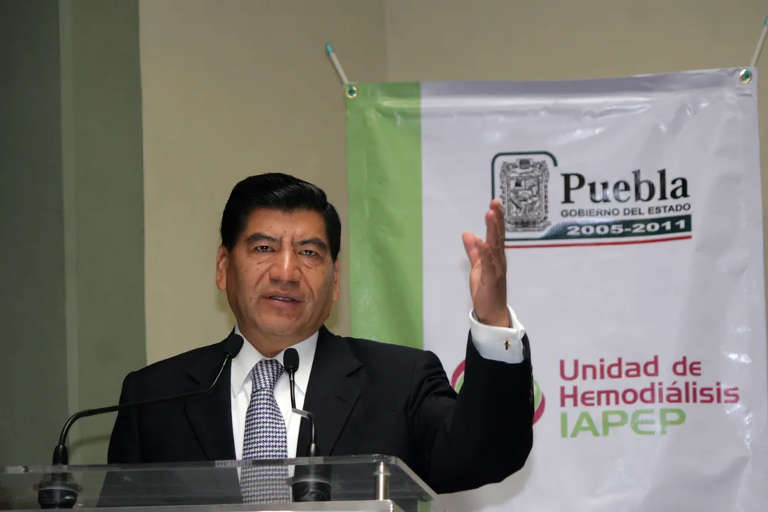 Mario Marín y su Amparo