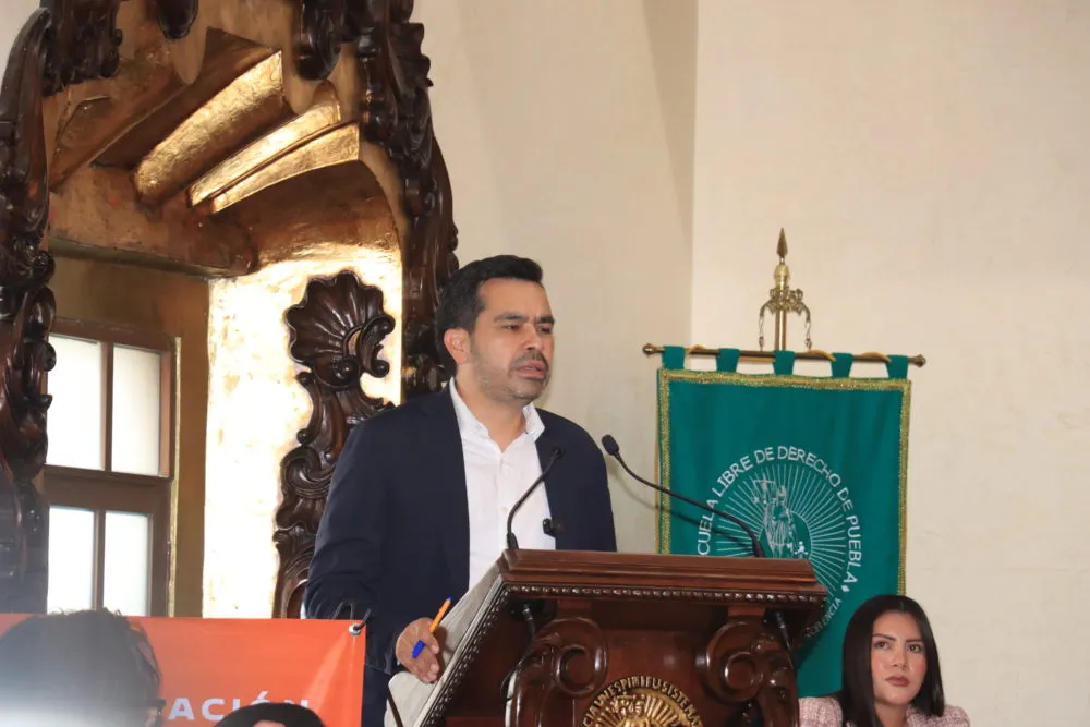 La Escuela Libre de Derecho de Puebla promueve el diálogo académico con la presentación del libro “México Nuevo” de Jorge Álvarez Máynez