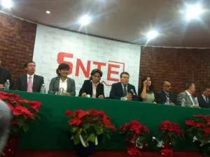 SNTE congela relación con Moreno Valle