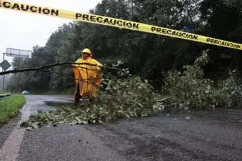 Se cancelan clases en Huauchinango y Xicotepec tras lluvias, por afectaciones en escuelas: SEP