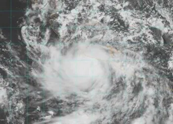 Huracán Beatriz se intensifica y amenaza las costas de México