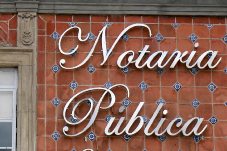 Cacería contra los notarios abusivos y/o corruptos