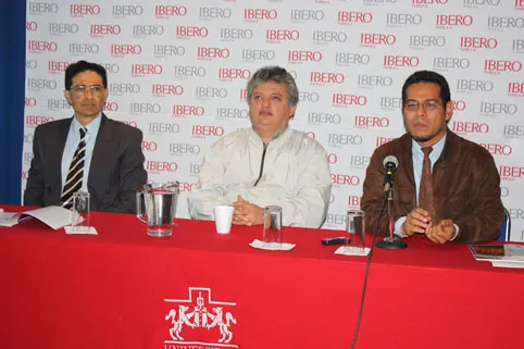 Se presentó en la Ibero Puebla el tercer número de la revista Rúbricas