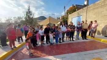 Ariadna Ayala entrega obras en Valle Sur y Prados El León