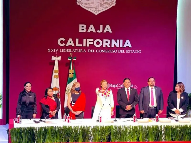 Marina del Pilar asume gubernatura de Baja California