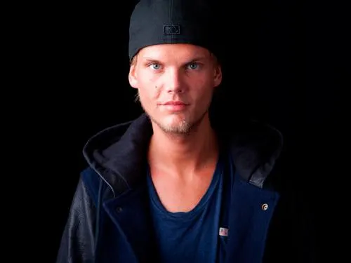 Avicii es despedido con música por miles de fans en Estocolmo