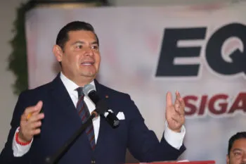 Armenta se someterá a revocación de mandato en caso de ganar la gubernatura de Puebla