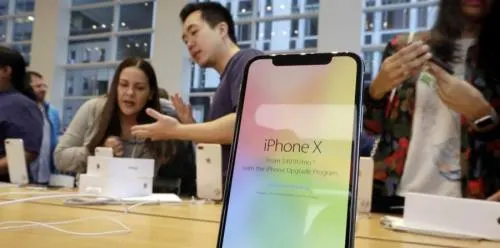La próxima versión de Android le copiaría el diseño al iPhone X