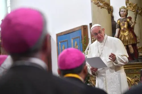 Papa se reunió con víctimas de abuso en Chile