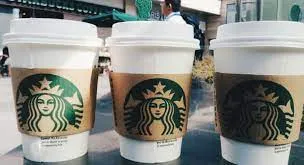 Starbucks reconoce la lealtad de sus clientes con 365 bebidas gratis