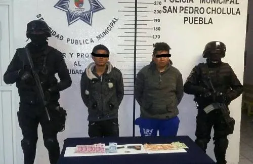 Detiene GERI de San Pedro Cholula a dos asaltantes de gasolinera