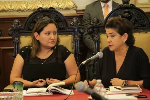 Propone Myriam Arabián revisar normativa de anuncios “pornográficos” que degradan a las mujeres