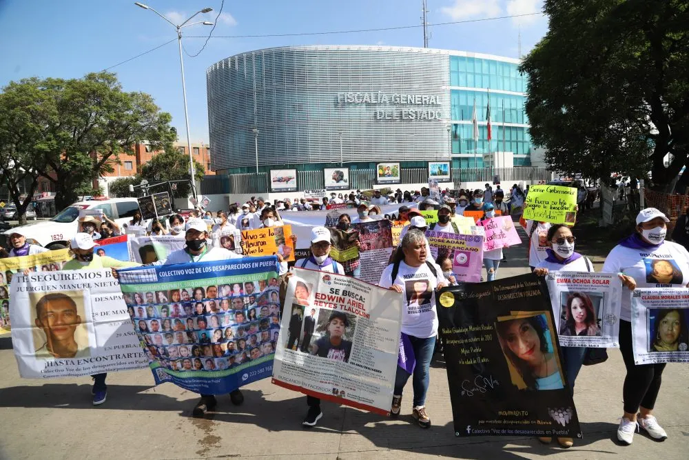 Familiares de desaparecidos en Puebla exigen cambios en comisión de búsqueda