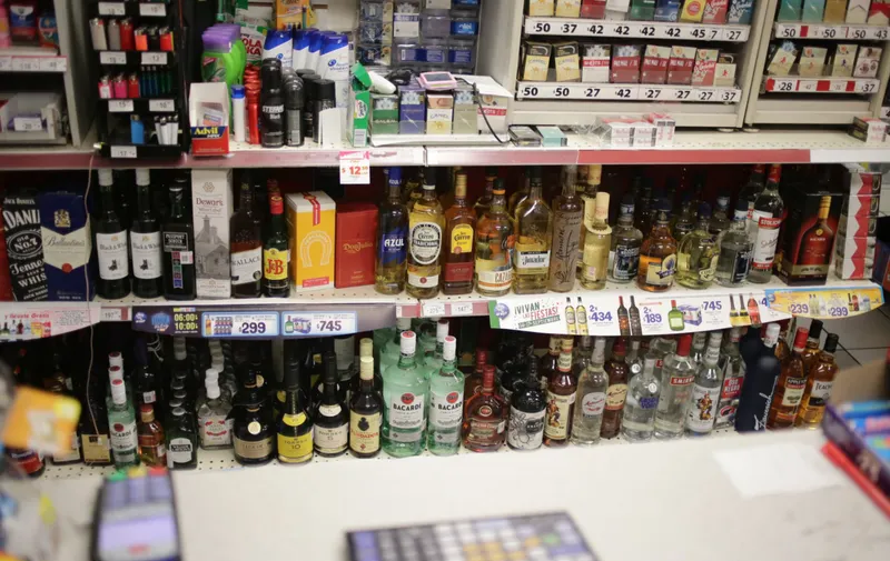 Bebidas alcohólicas mantendrán sin cambios el IEPS durante 2026