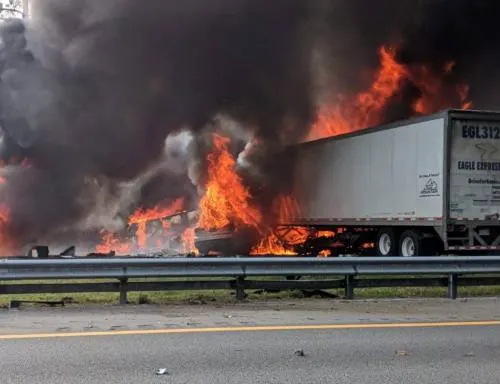 Seis muertos tras choque y derrame de combustible en Florida