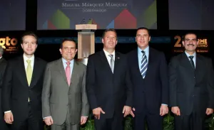 Asiste RMV al segundo informe de su homólogo de Guanajuato