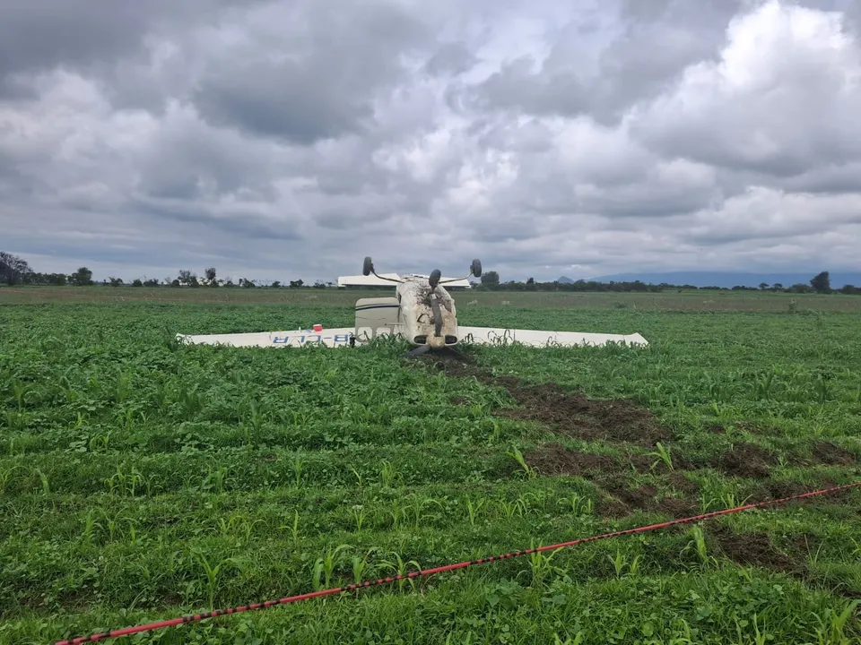 Avioneta se desploma en Huejotzingo; sus dos tripulantes resultan ilesos