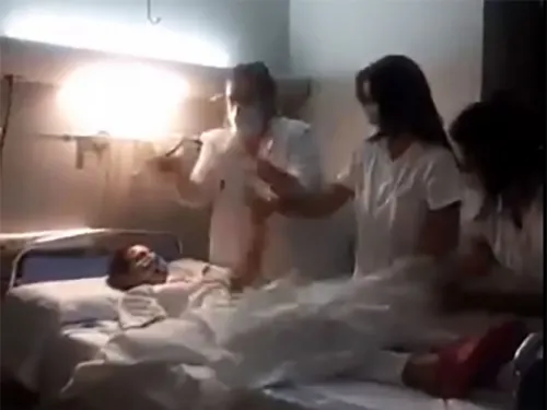Enfermera finge morir de covid para baile ‘viral’; causa polémica