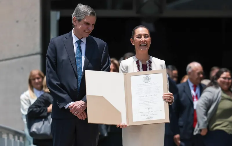 claudia-sheinbaum-recibe-constancia-de-mayoria