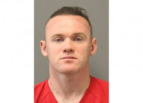 Arrestan a Rooney por estar intoxicado en aeropuerto