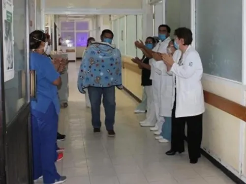 Dan de alta a ‘bebé milagro’…su mamá murió por Covid-19