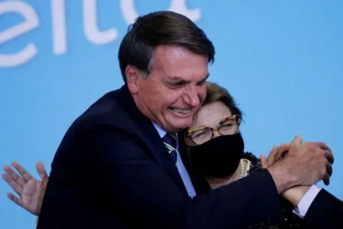 Bolsonaro se somete a test por sospecha de coronavirus