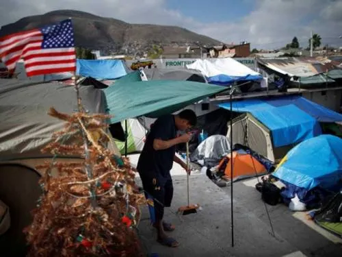México acepta permanencia temporal a migrantes rechazados por EU