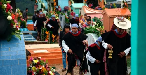 Contagios de Covid-19 ocurridos en el ‘puente’ de Día de Muertos podrían reflejarse esta semana