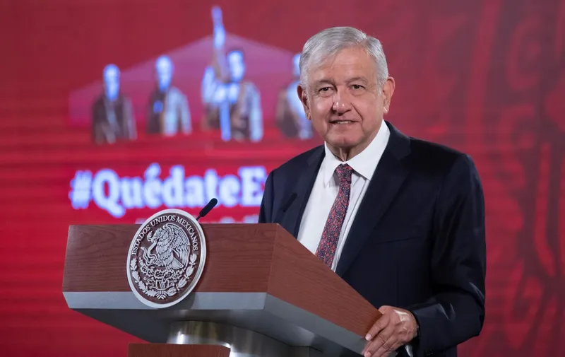 Cadáveres políticos
