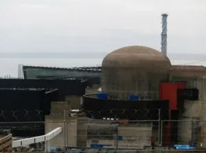 Tras explosión en central nuclear, Francia descarta contaminación