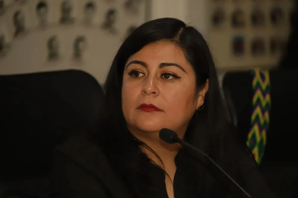 Aprueban en comisiones reforma para apoyar a abuelitos en trámites notariales