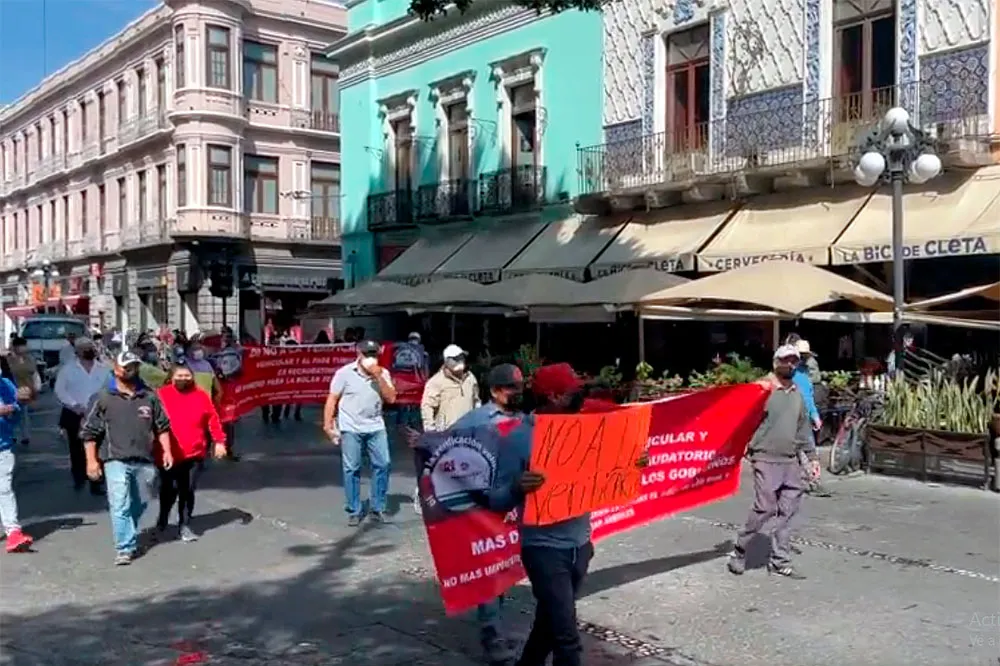 Marcha Contra Verificacion Vehicular Puebla