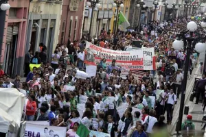 Habrá órdenes de aprehensión contra maestros: SGG