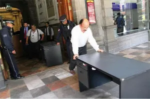 Comienza el saqueo en ”la mejor administración”
