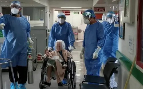 Mujer de 103 años vence al covid-19 en hospital del IMSS en Jalisco