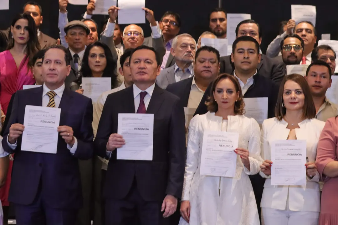 Senadores renuncian al PRI y forman el grupo "Congruencia por México"