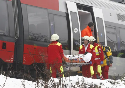 Choque de trenes en Viena deja 36 lesionados